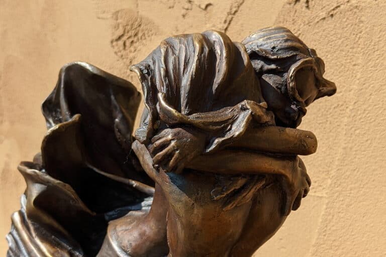 Laura Teste Sculpture Contemporary Bronze Furliing