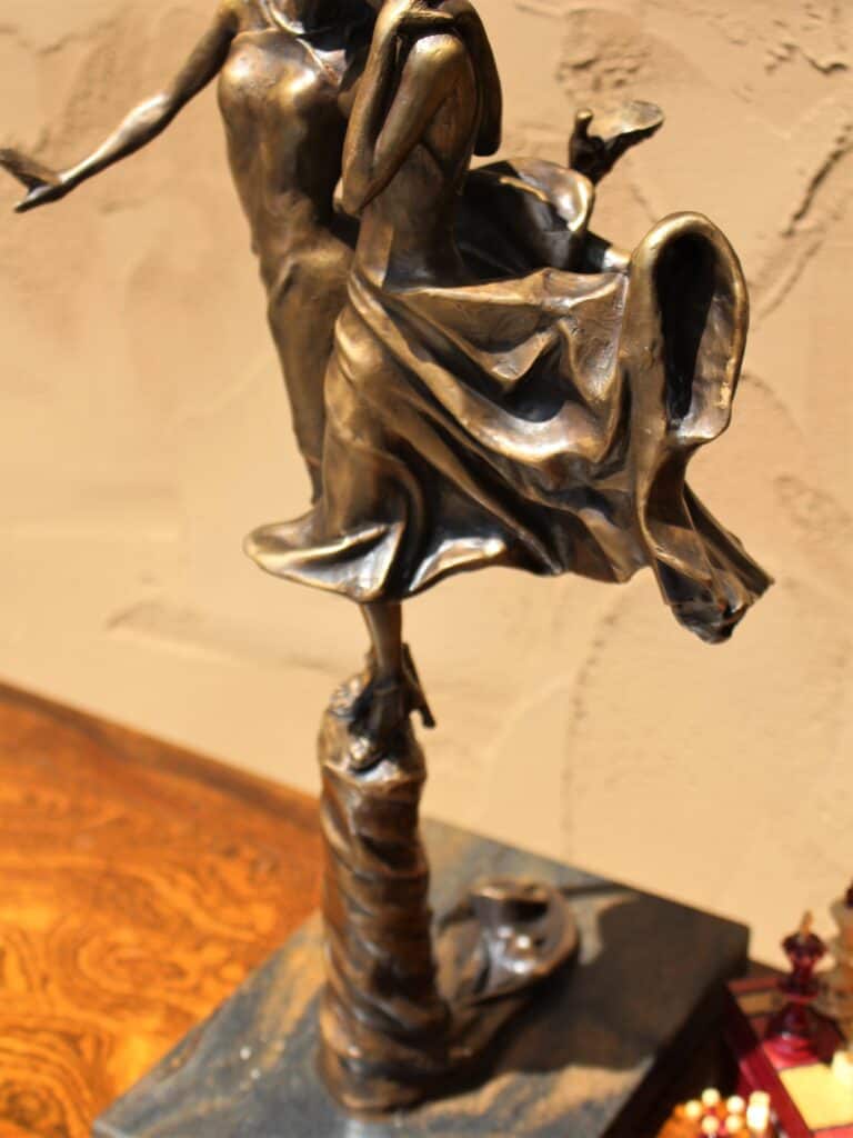 Laura Teste Contemporary Bronze Sculpture tIED IN kNOTS