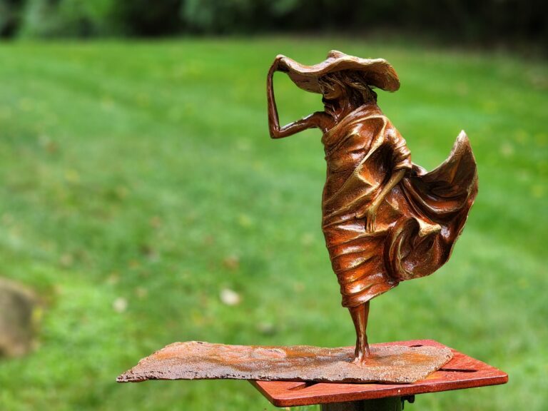 Laura Teste Contemporary Bronze Sculpture Sea Sun Sea Sisters