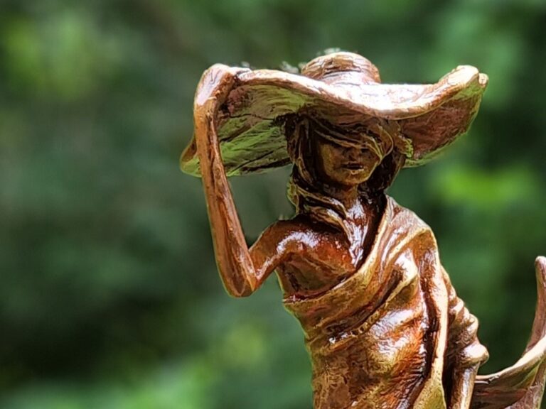 Laura Teste Contemporary Bronze Sculpture Sea Sun Sea Sisters