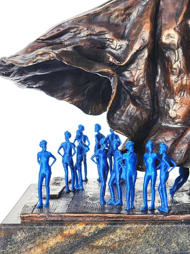 Bronze in the digital age, 3D printed figures, blue