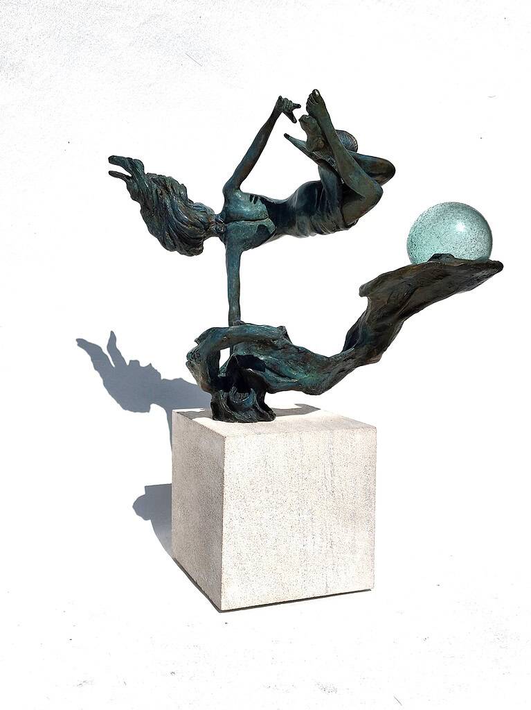 Laura Teste Bronze Sculptor Contemporary Figurative Oceans Apart