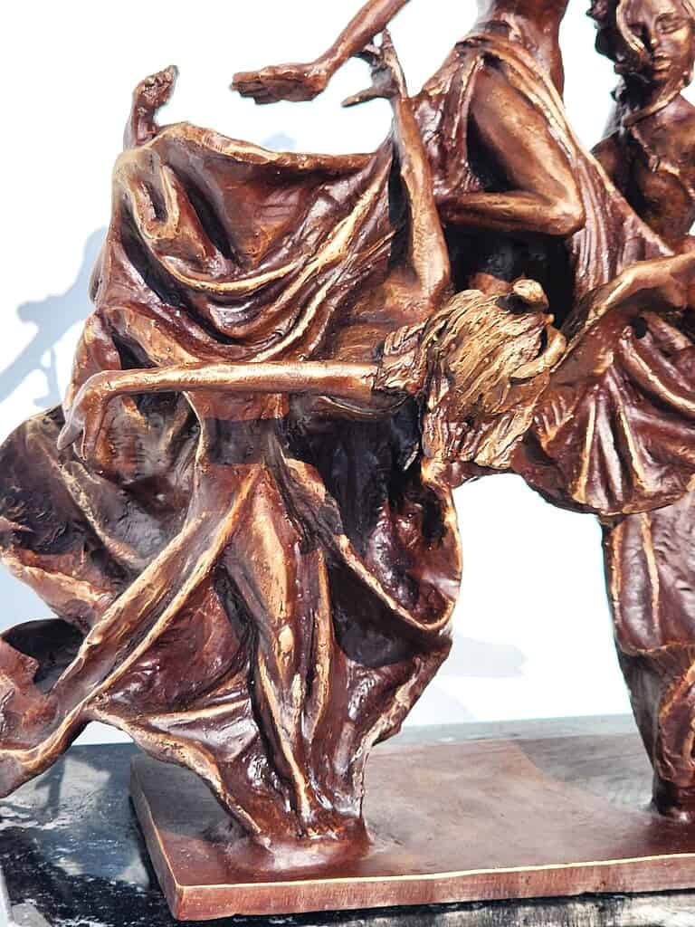 Laura Teste Bronze Contemporary Sculpture All Or Nothing